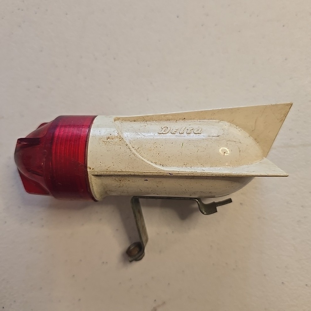 vintage Delta Electric Co. bicycle‎ lamp light triple fin wing red lens